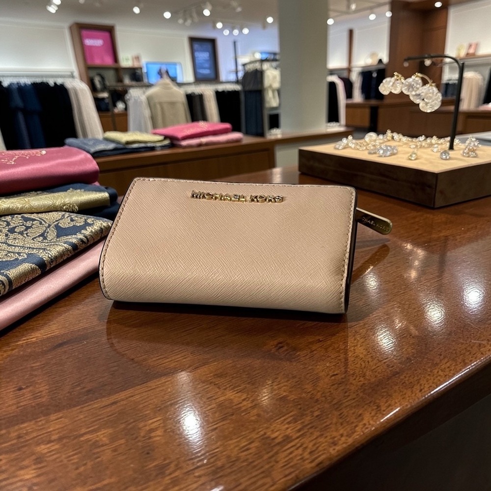 Michael Kors Jet Set Bifold Wallet Women Blush Pink Saffiano Leather